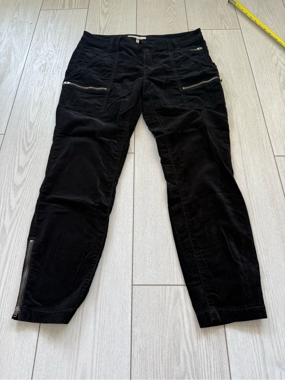 Joie 30 black velvet park skinny jeans zipper pockets cargo neutral fall cotton
